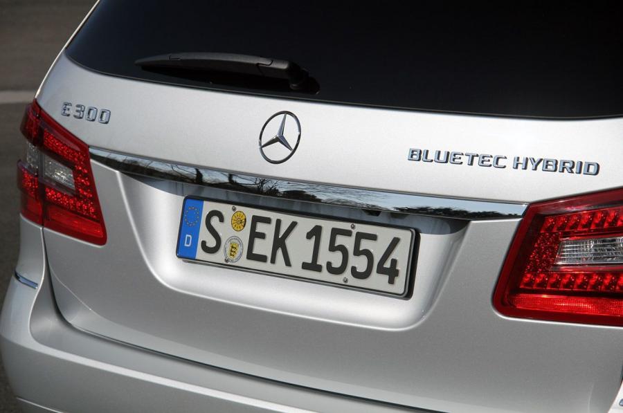  Mercedes-Benz E300 BlueTEC Hybrid 2012 года  (фото 53 из 60)